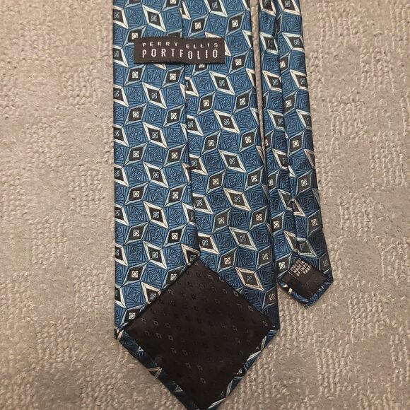 Perry Ellis Portfolio Silk Necktie Geo Tie Made in USA - Picture 3 of 8